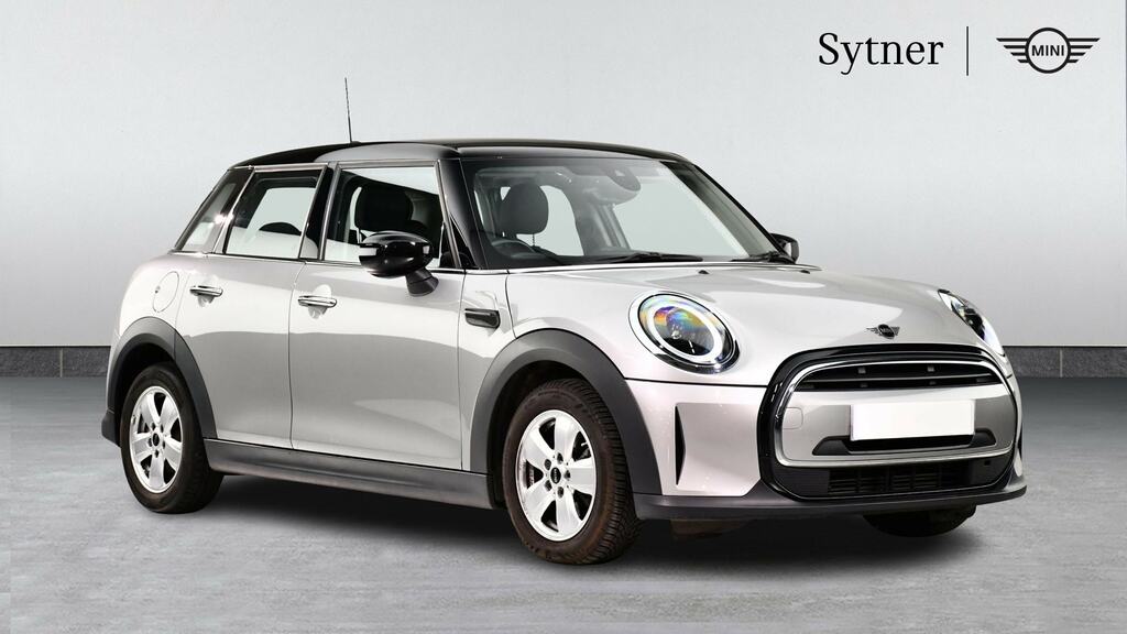 Mini Hatch 1.5 Cooper Classic Premium YV73PVK Silver