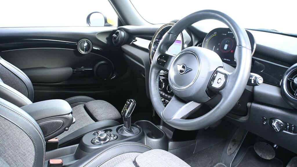 Mini Electric 135Kw Cooper S Level 2 33Kwh SV72YUS Black #6