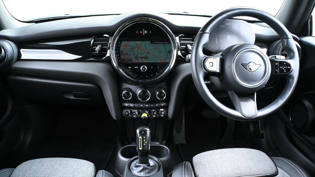 Mini Electric 135Kw Cooper S Level 2 33Kwh SV72YUS Black #4