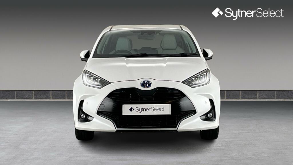 Toyota Yaris 1.5 Hybrid Excel Cvt YF72ELJ White #4