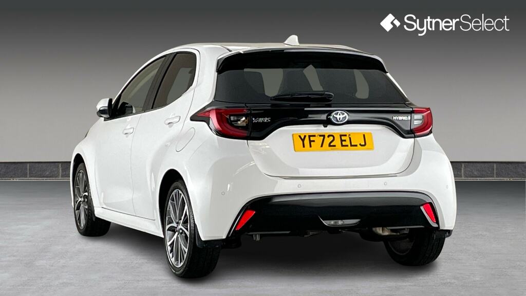 Toyota Yaris 1.5 Hybrid Excel Cvt YF72ELJ White #2
