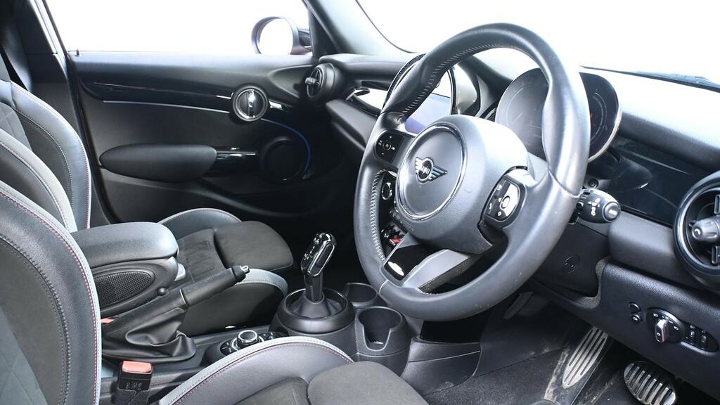 Mini Hatch 1.5 Cooper Sport Comfortnav Pack WR71TWE Red #6