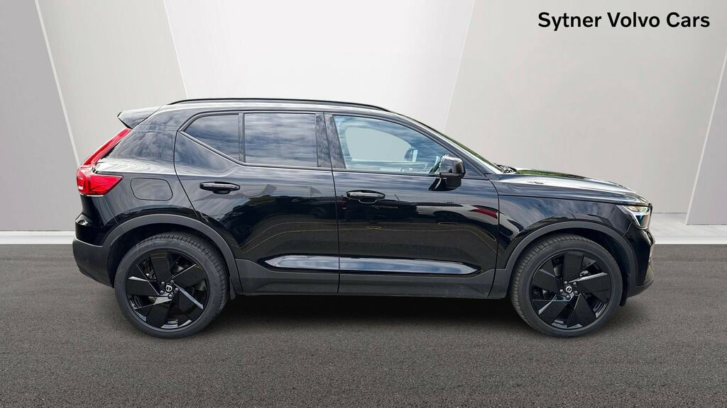 Volvo XC40 2.0 B4p Plus Black Edition WF75DWL Black #3