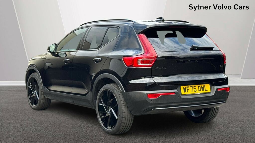 Volvo XC40 2.0 B4p Plus Black Edition WF75DWL Black #2