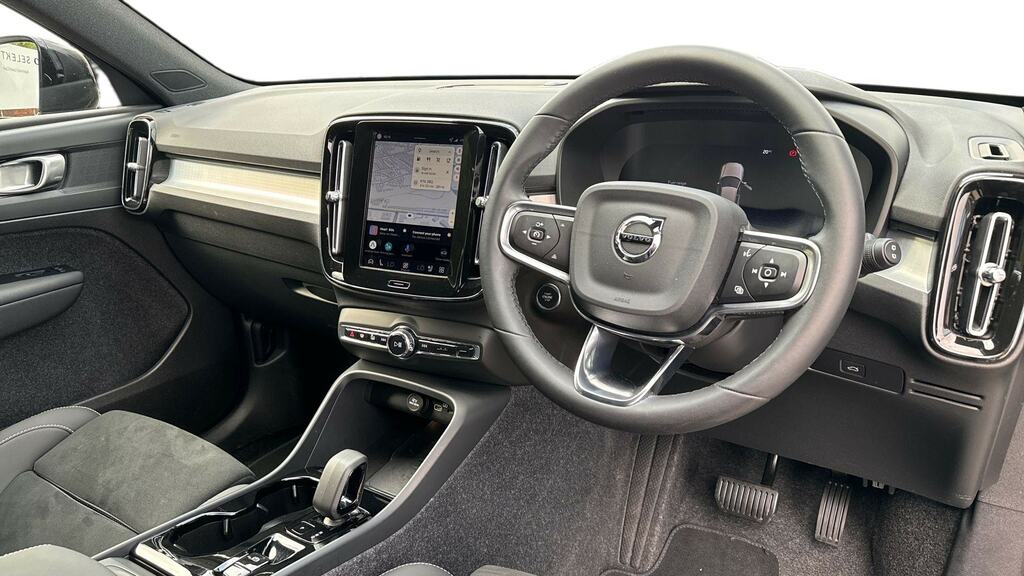 Volvo XC40 2.0 B4p Plus Black Edition WF75DWL Black #5