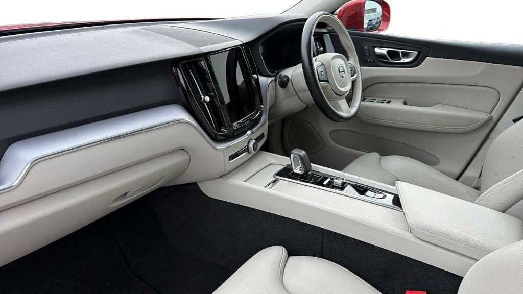 Volvo XC60 2.0 T6 350 Rc Phev Inscription Expr Awd DE22AKU Red #4