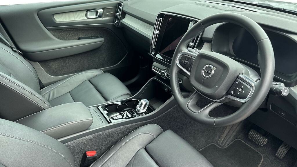 Volvo XC40 2.0 B3p Ultra Bright WF75JXB Silver #5