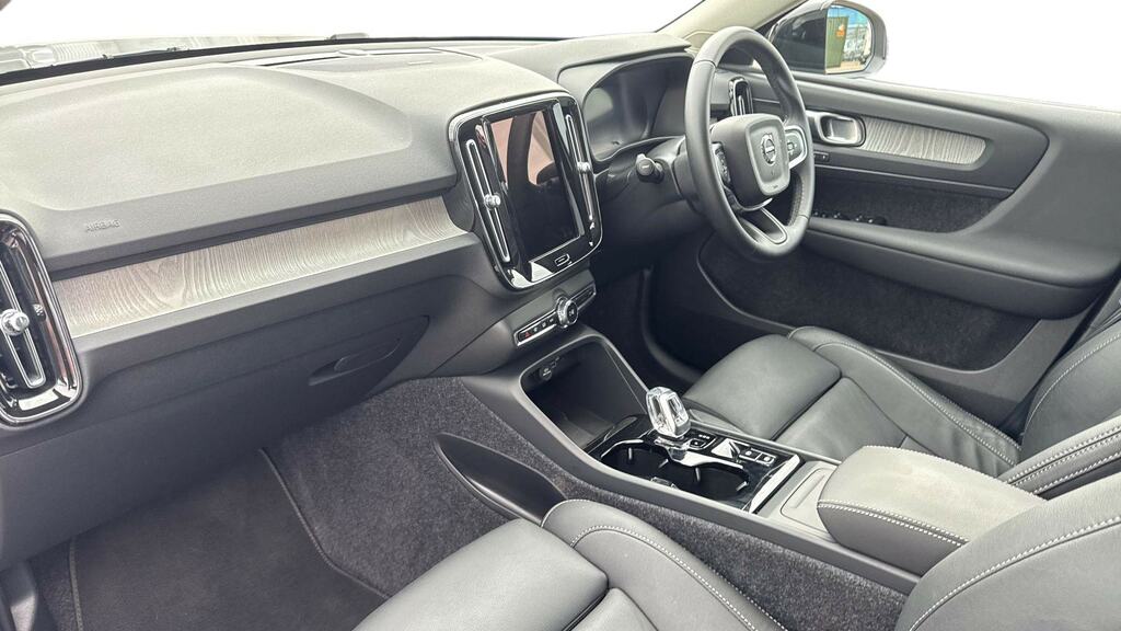 Volvo XC40 2.0 B3p Ultra Bright WF75JXB Silver #4
