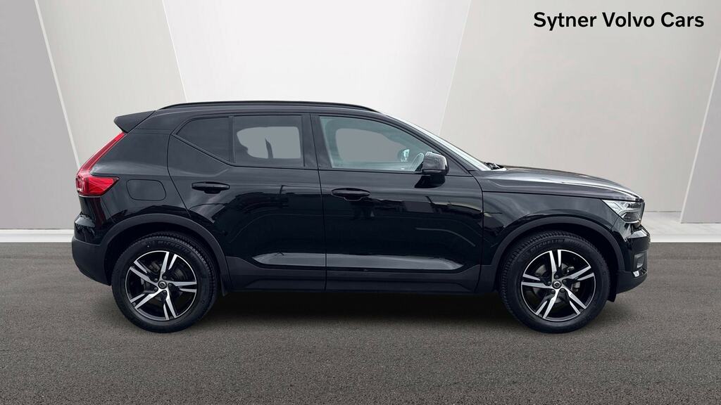Volvo XC40 1.5 T3 163 R Design Black #3