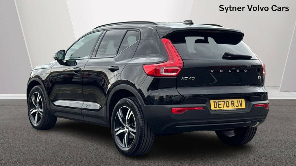 Volvo XC40 1.5 T3 163 R Design Black #2