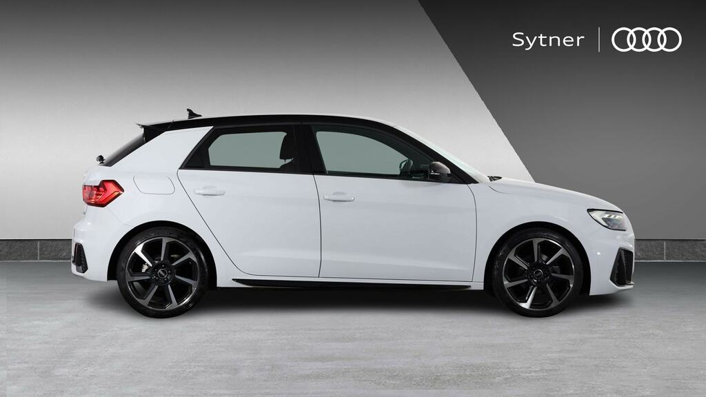 Audi A1 30 Tfsi 110 Black Edition S Tronic Tech Pack FL22EFF White #4