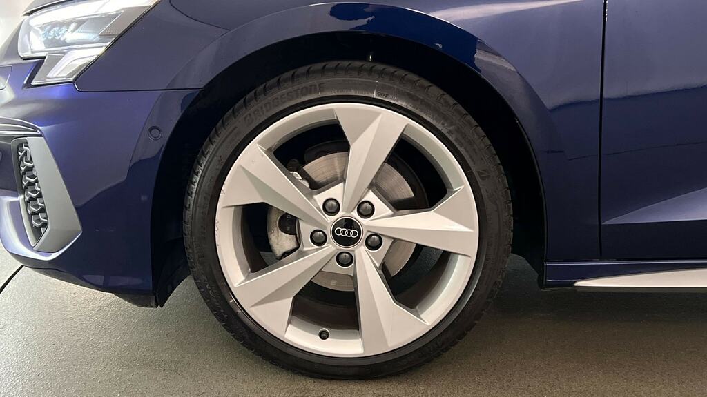 Audi A3 35 Tfsi S Line Comfortsound FD23UZE Blue #5
