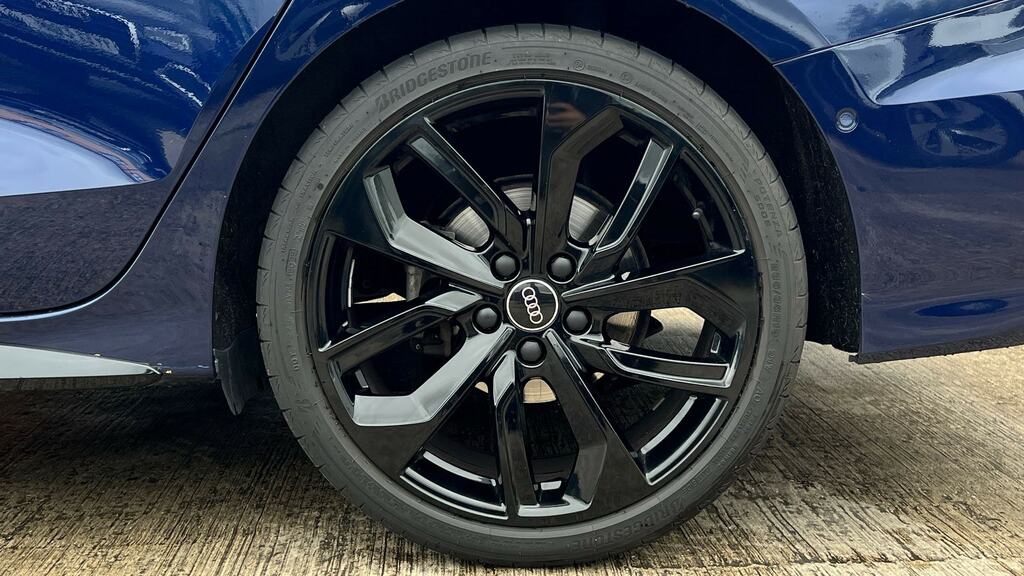 Audi A3 35 Tfsi Vorsprung S Tronic YH22UPF Blue #5