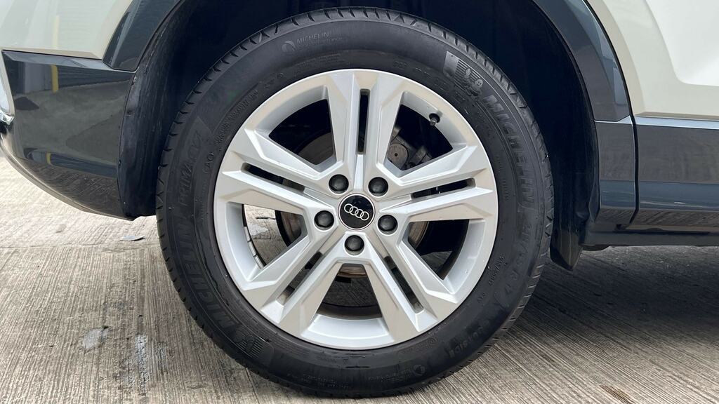 Audi Q2 35 Tfsi Sport S Tronic YF73AMX Silver #5