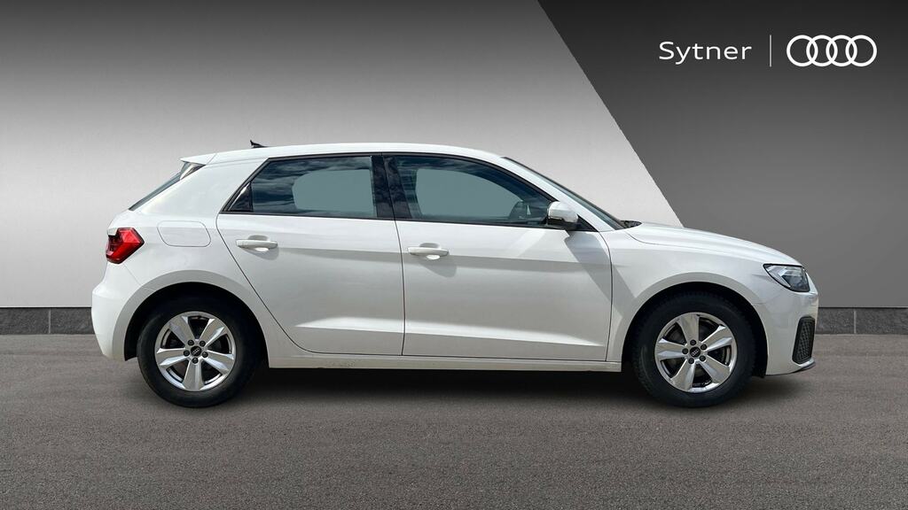 Audi A1 30 Tfsi 110 Technik YB22UJS White #4
