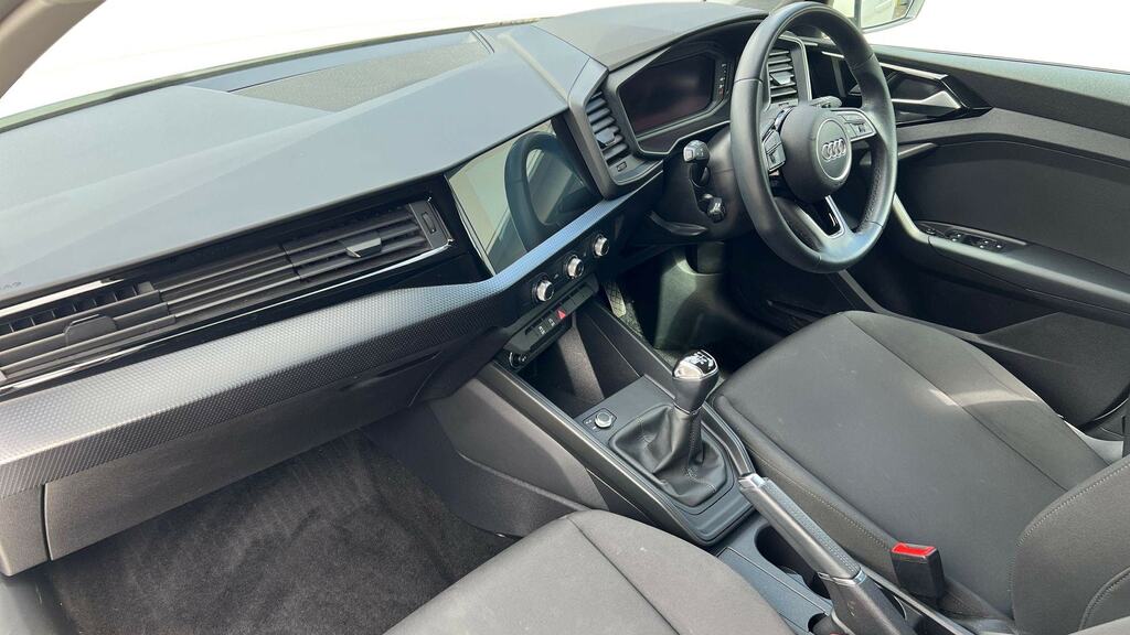 Audi A1 30 Tfsi 110 Technik YB22UJS White #2