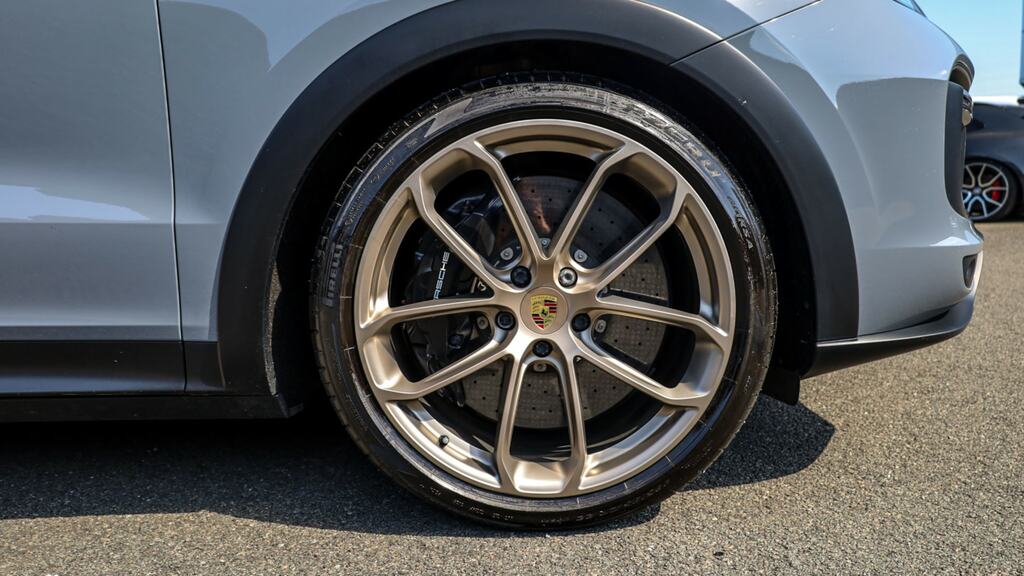 Porsche Cayenne Turbo Gt Tiptronic S EJ22KGK Grey #4