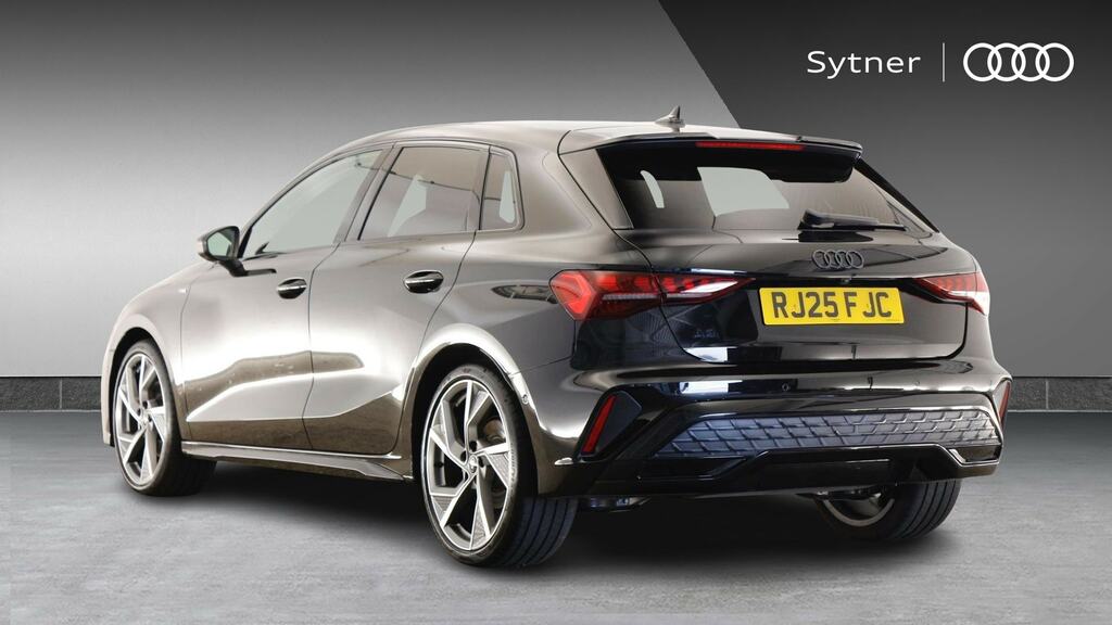 Audi A3 35 Tfsi Black Edition S Tronic RJ25FJC Black #3