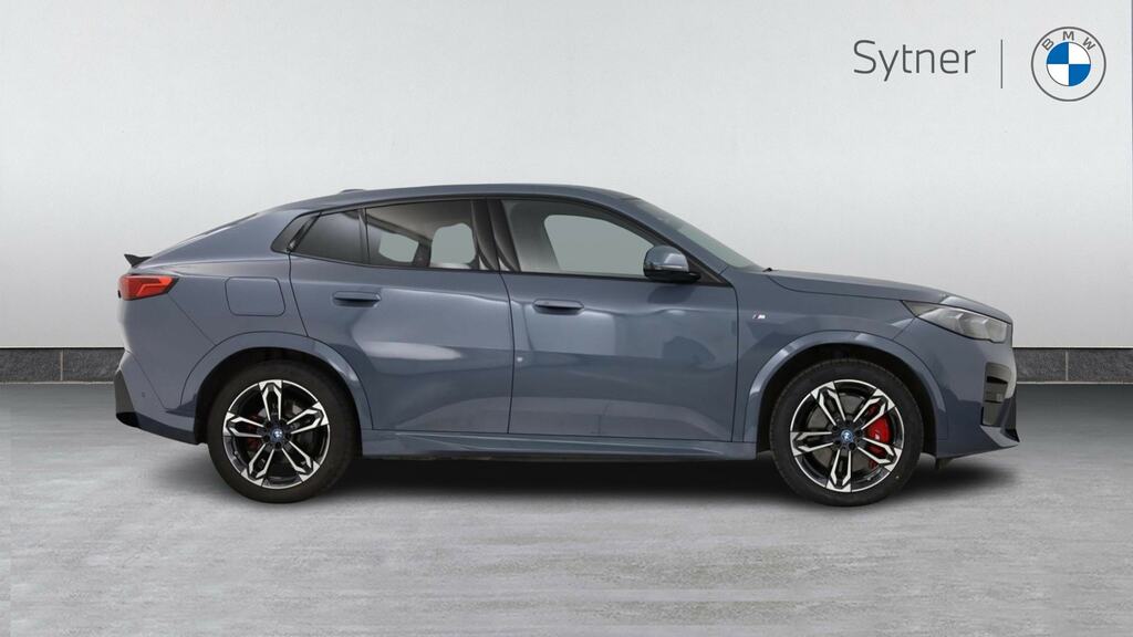 BMW iX2 150Kw Edrive20 M Sport 65Kwh Techpro YB25OKE Blue #3