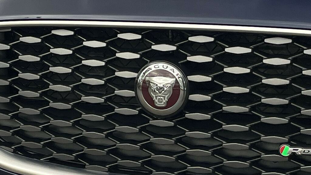 Jaguar XF R-dynamic Hse Red #20