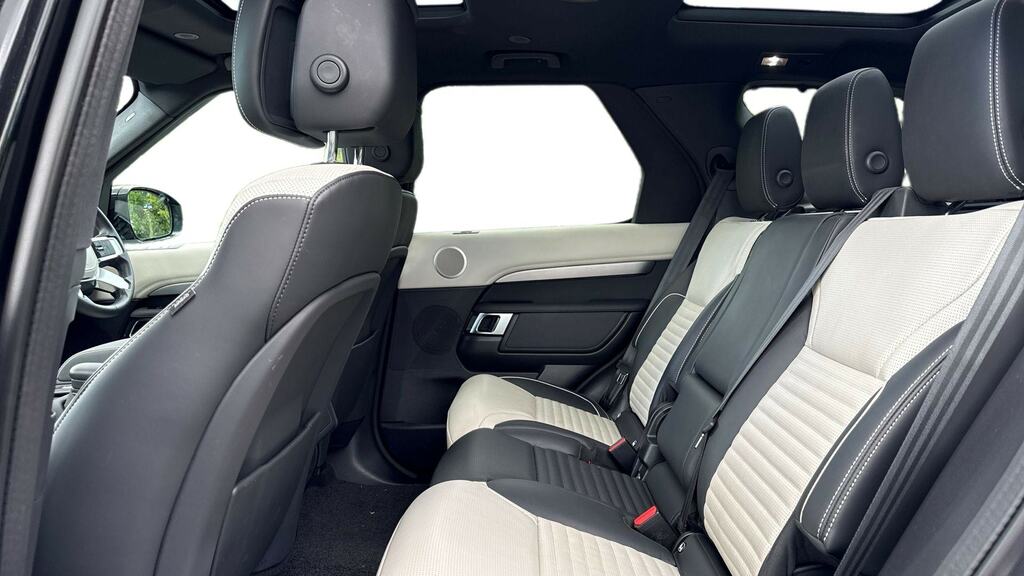 Land Rover Discovery 3.0 P360 Dynamic Hse DA24UTP Black #4