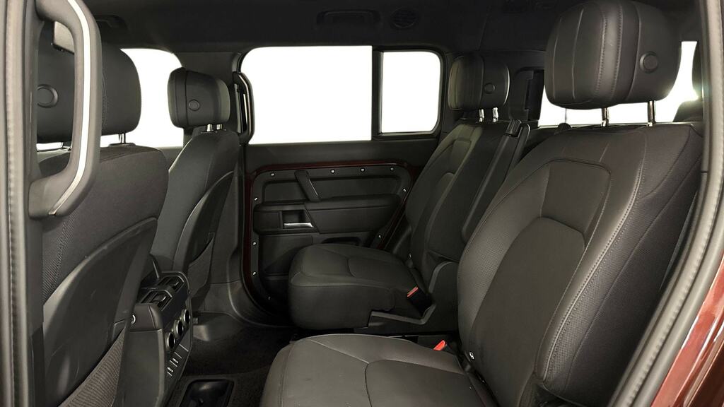 Land Rover Defender 130 3.0 D350 X-dynamic Hse 130 7 Seat LD26DNJ Red #4