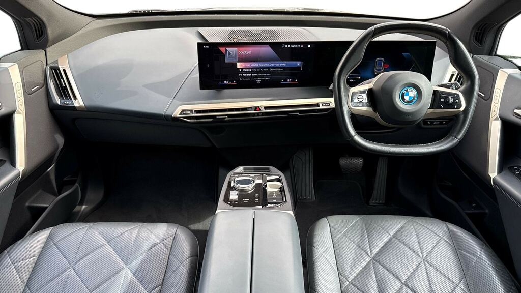 BMW iX 240Kw Xdrive40 M Sport 76.6Kwh PO22XCL Grey #4