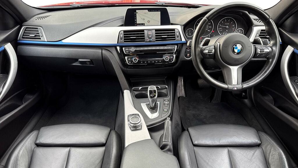BMW 3 Series 320I M Sport Step GV68OEE Red #4