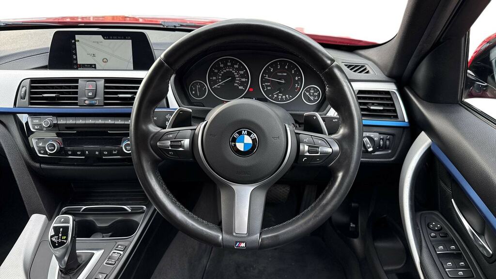 BMW 3 Series 320I M Sport Step GV68OEE Red #5