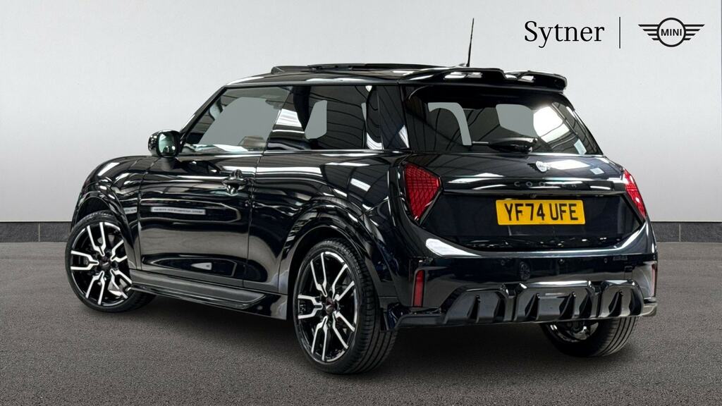 Mini Hatch 1.5 C Sport Level 2 YF74UFE Black #2