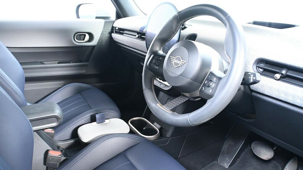 Mini Hatch 1.5 C Exclusive Level 1 BG74XKZ Green #6