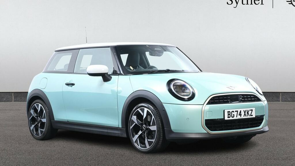 Mini Hatch 1.5 C Exclusive Level 1 Green