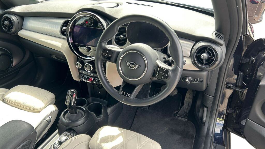 Mini Hatch 1.5 Cooper Exclusive Comfort Pack VO23RXF Black #6