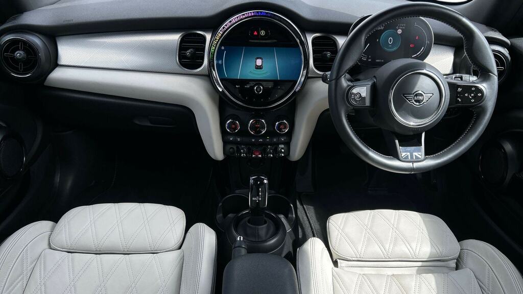 Mini Hatch 1.5 Cooper Exclusive Comfort Pack VO23RXF Black #4
