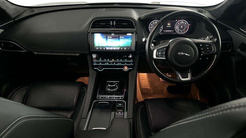 Jaguar F-Pace 2.0D 240 Chequered Flag Awd OE70GNO White #6