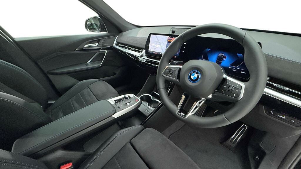 BMW iX1 230Kw Xdrive30 Shadow Edition 65Kwh YS26OFZ Black #6