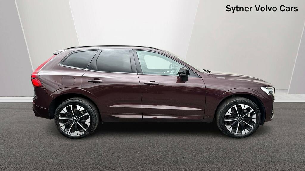 Volvo XC60 2.0 B5p Ultra Dark Awd Geartronic YS25UFH Red #3