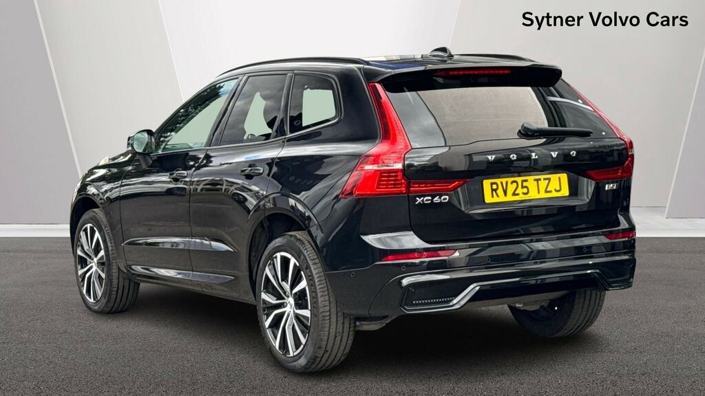 Volvo XC60 2.0 B5p Ultra Dark Awd Geartronic RV25TZJ Black #2