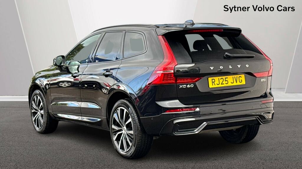 Volvo XC60 2.0 B5p Plus Dark Awd Geartronic RJ25JVG Black #2