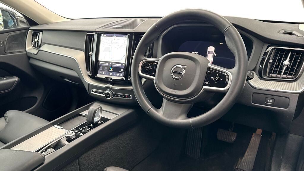 Volvo XC60 2.0 B5p Plus Dark Awd Geartronic RJ25JVG Black #5