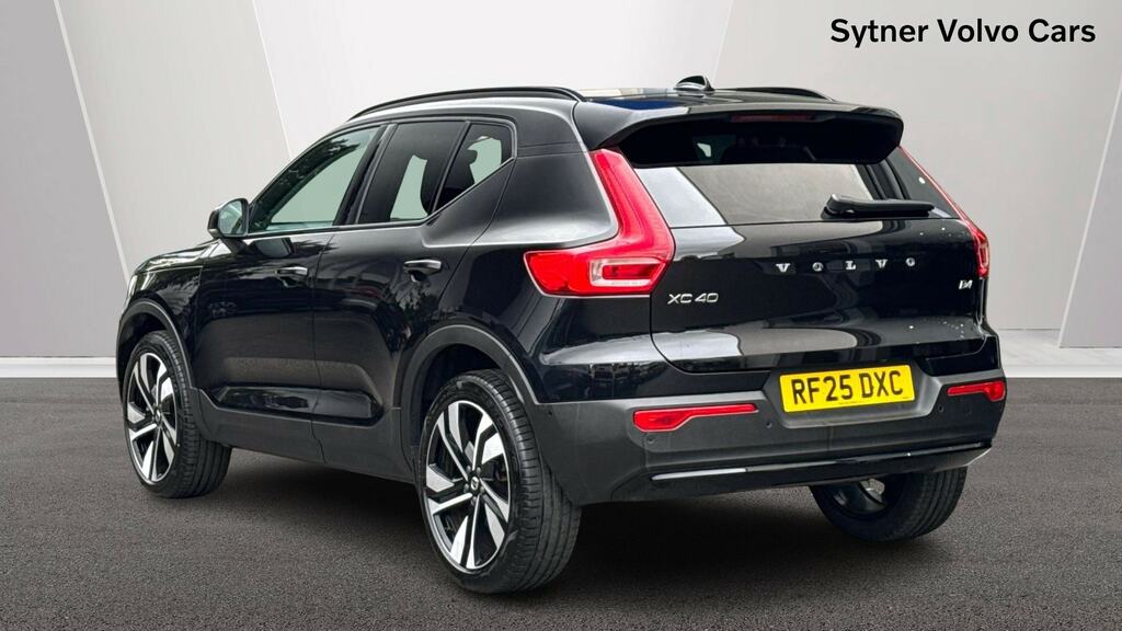 Volvo XC40 2.0 B4p Ultra Dark RF25DXC Black #2