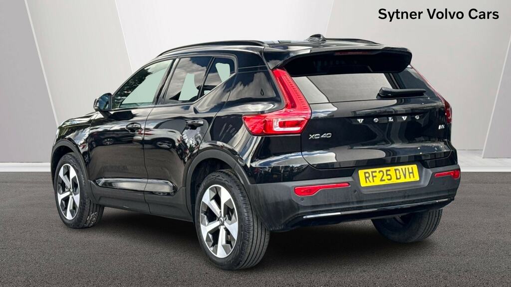 Volvo XC40 2.0 B4p Plus Dark RF25DVH Grey #2