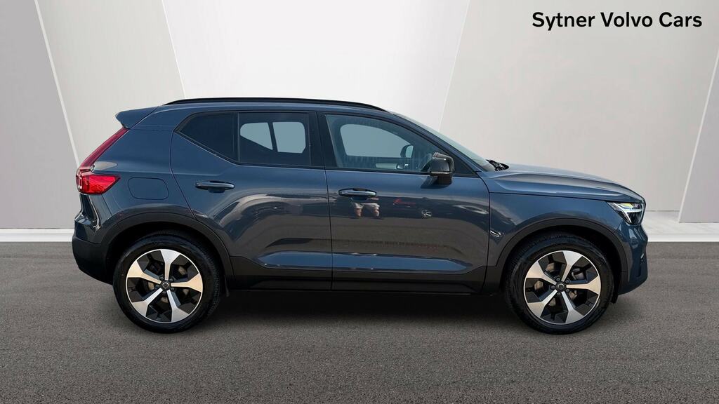 Volvo XC40 2.0 B4p Plus Dark RF25XBT Blue #3