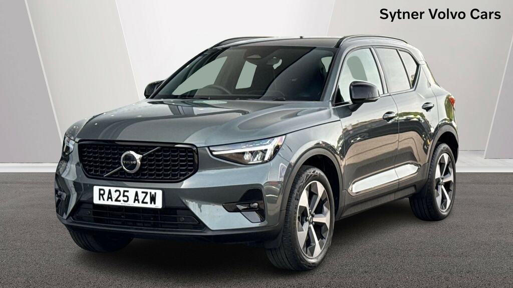 Volvo XC40 2.0 B4p Plus Dark RA25AZW Green #6