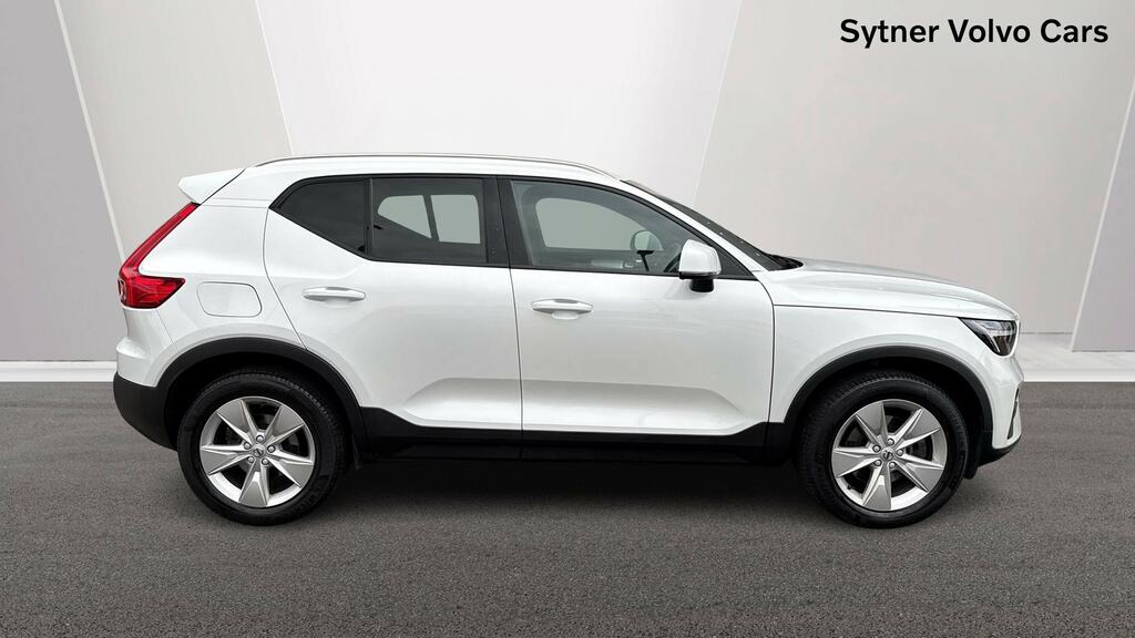 Volvo XC40 2.0 B3p Core CJ23BFL White #3