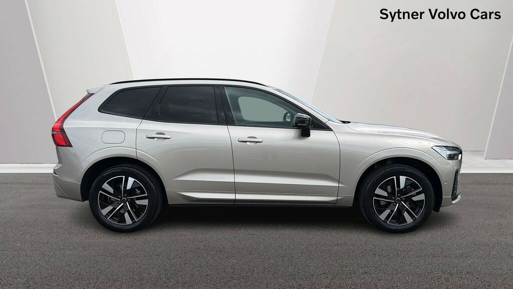Volvo XC60 2.0 B5p Plus Dark Awd Geartronic RF25AYH Black #2