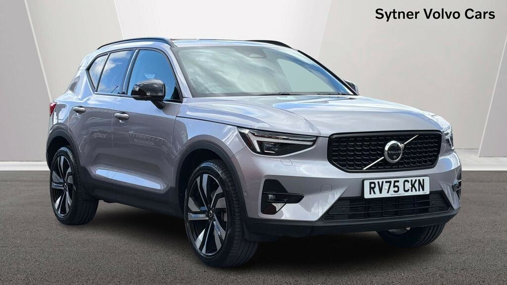 Volvo XC40 2.0 B3p Ultra Dark Silver