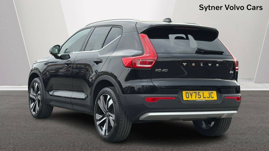 Volvo XC40 2.0 B4p Ultra Bright OY75LJC Black #2