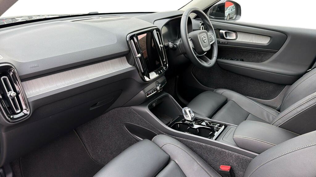 Volvo XC40 2.0 B4p Ultra Bright OY75LJC Black #4