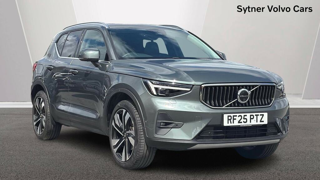 Volvo XC40 2.0 B3p Ultra Bright Green